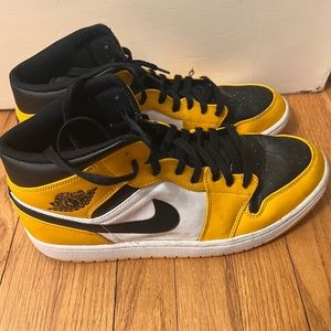 Nike Air Jordan 1 mid Taxi/White/Black